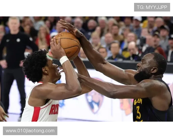 火箭险胜勇士四人表现出彩 火箭险胜勇士四人表现出彩